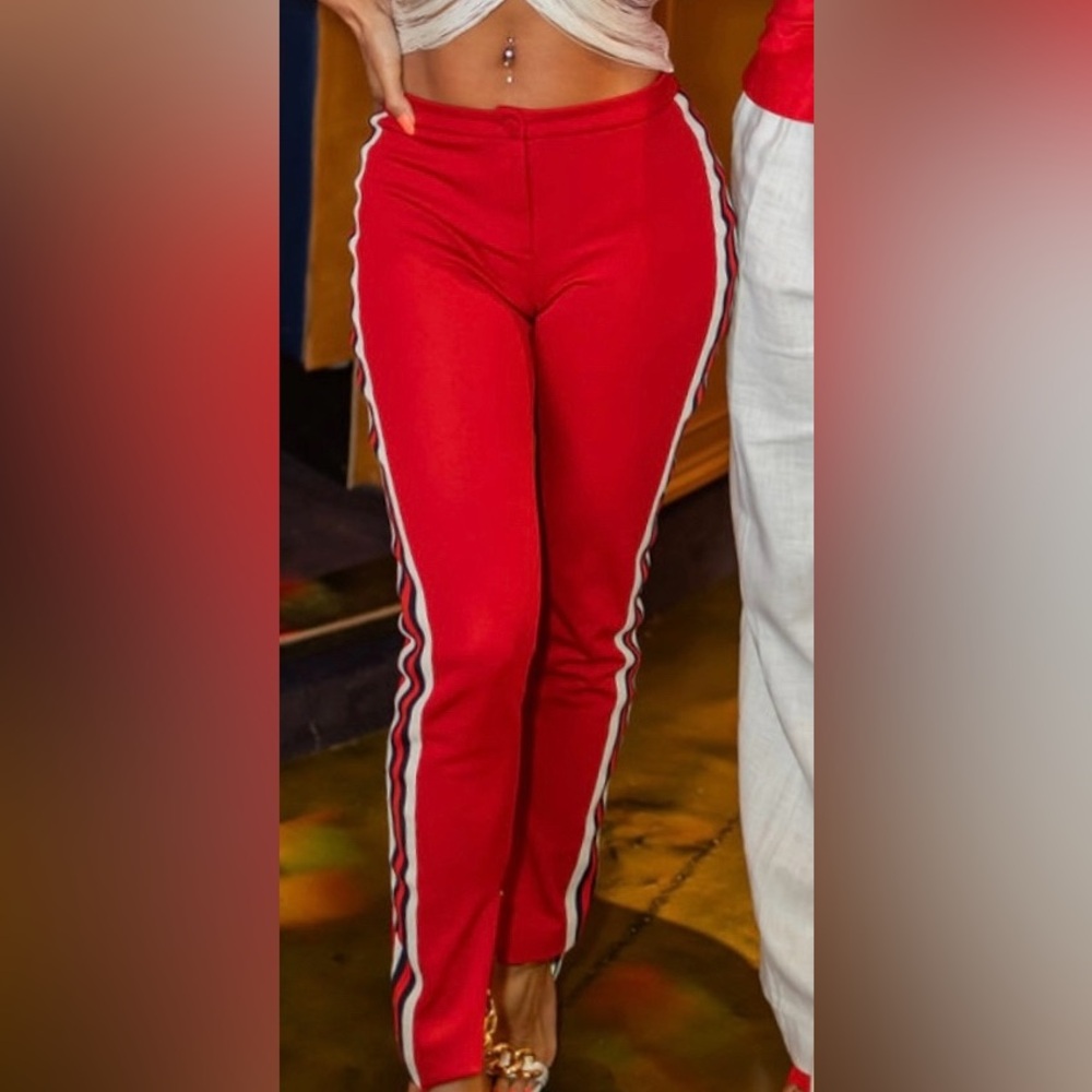 GUCCI WOMEN'S SYLVIE RED LEGGING STIRRUP WITH BRB WEB STRIPE PANT (SMALL)